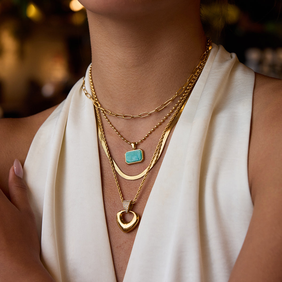 VIONA NECKLACE