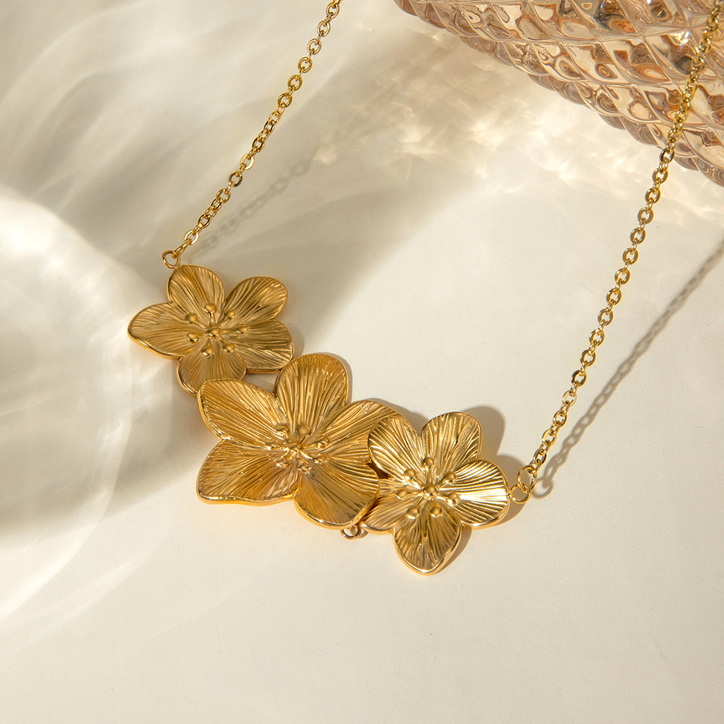 PRIMROSE NECKLACE