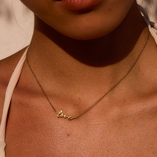 AMOUR NECKLACE